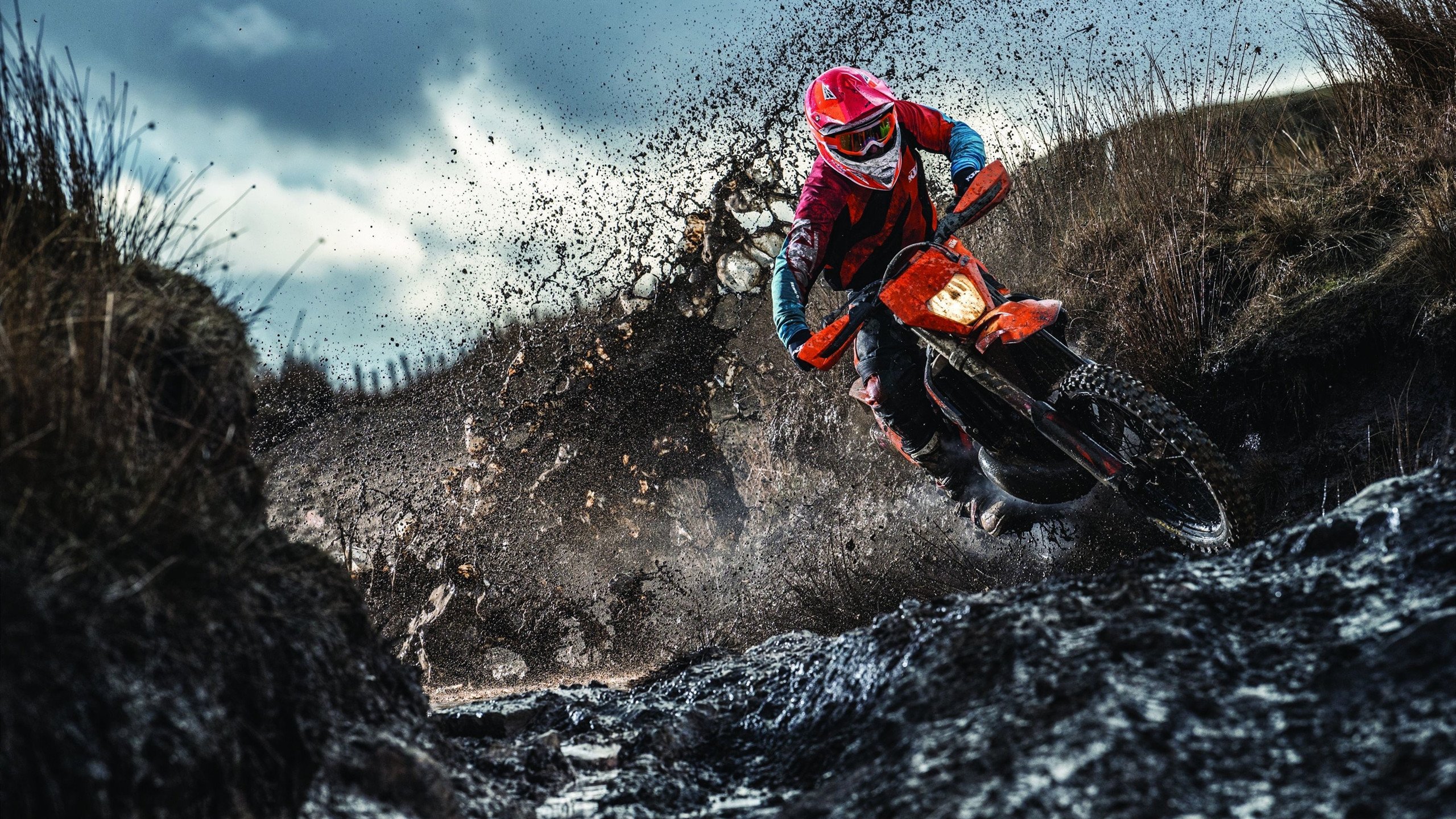 青少年篮球注重步伐协调性训练提升攻防能力，青少年篮球训练的原则