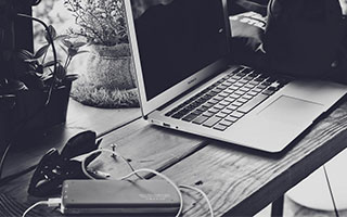 爱游戏官方入口-“德甲冠军集团逐步明朗，领头羊状态火热”，德甲冠名